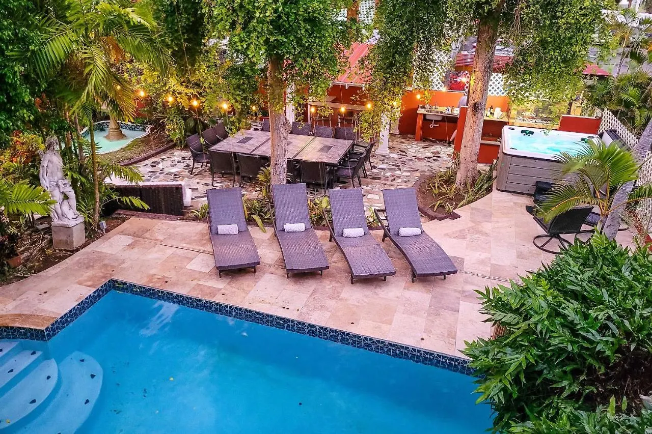 Luxurious San Juan Villa With Pool - Walk To Beach!